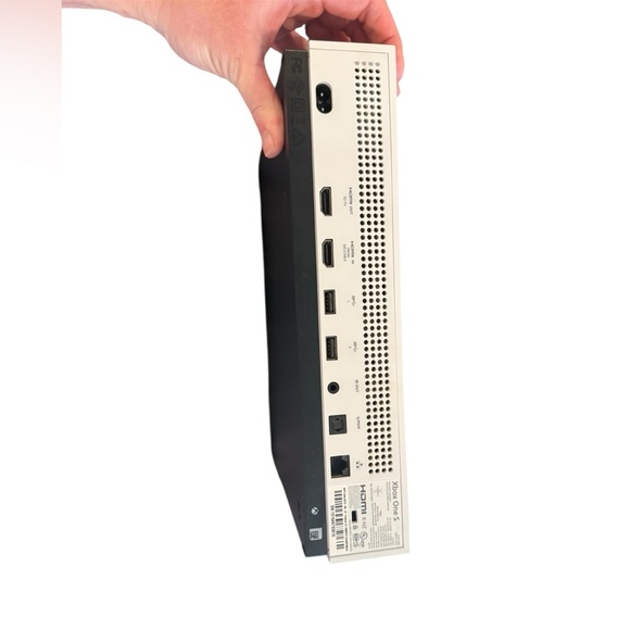 XBOX One S  Microsoft Video Game Console and Controller - Picture 4 of 6